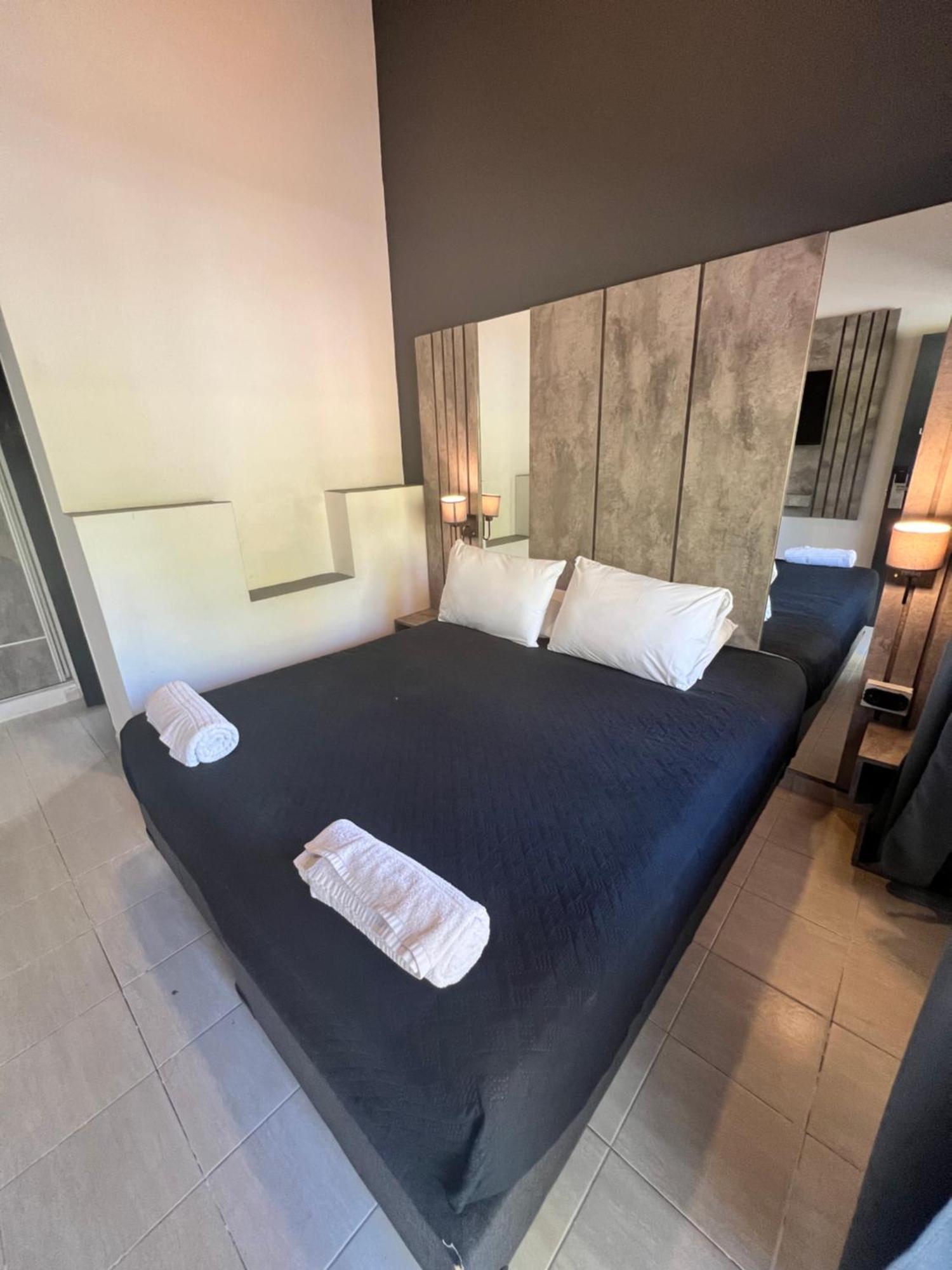 Hotel Posada Del Angel Вилья-Карлос-Пас Экстерьер фото
